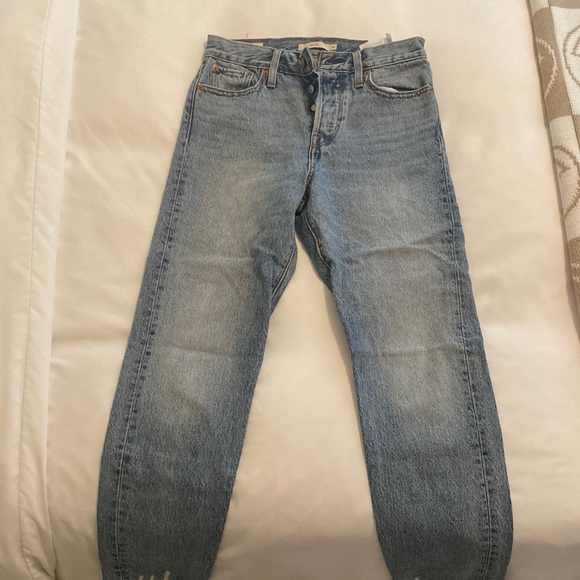 Levi’s Wedgie Jeans - Picture 1 of 4